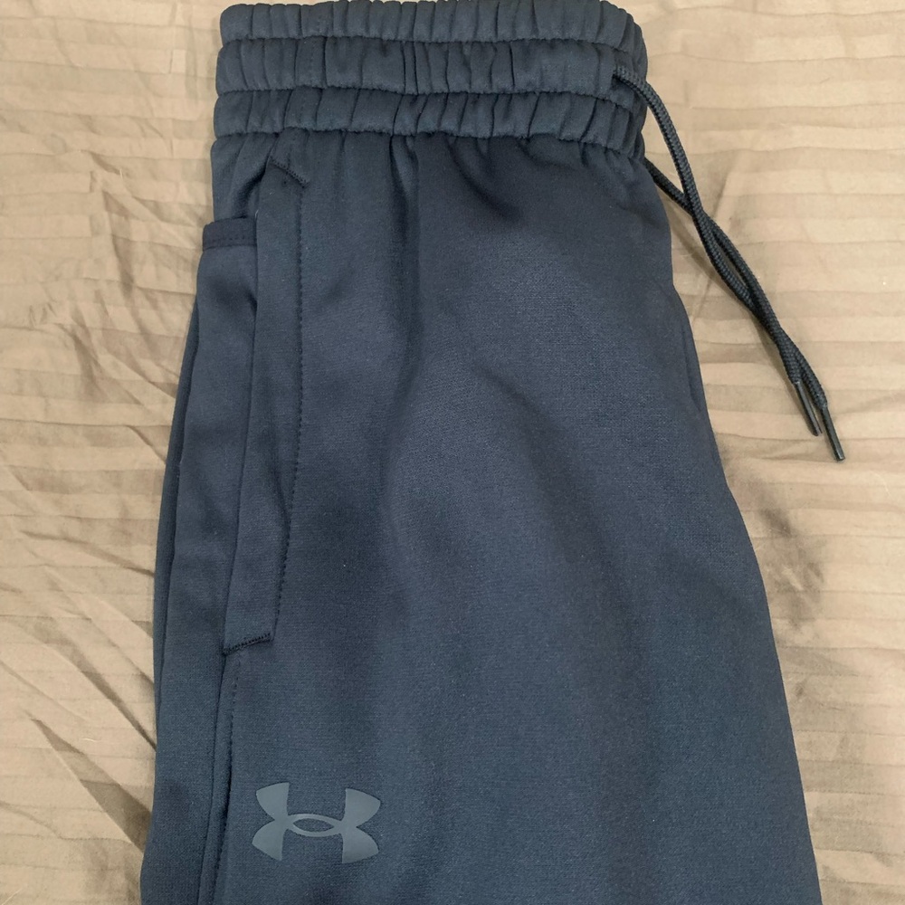 Under Armour black sweatpants